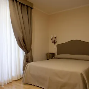 Residenza Dei Gracchi 2* Rzym