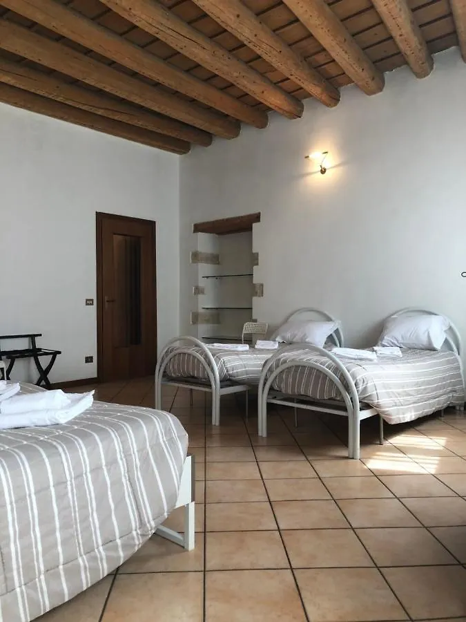 Ai Leoni Hotel Verona